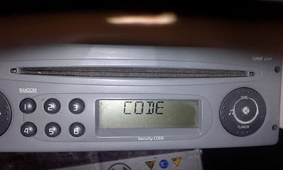 enter nissan qashqai radio code